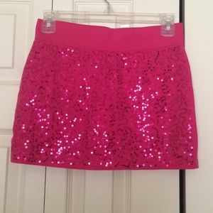 Girls sparkly hot pink skort.